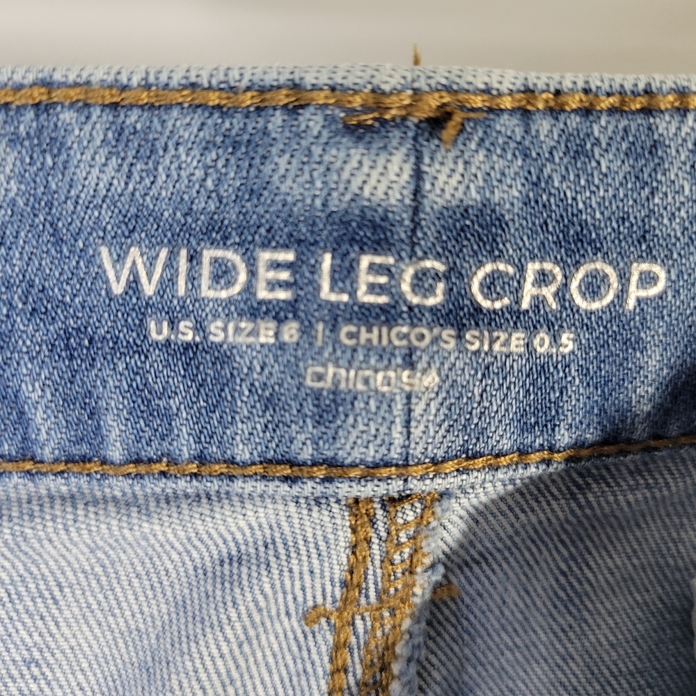 Chicos Wide Leg Crop Button Fly Denim Size 6/0.5 - Picture 7 of 9